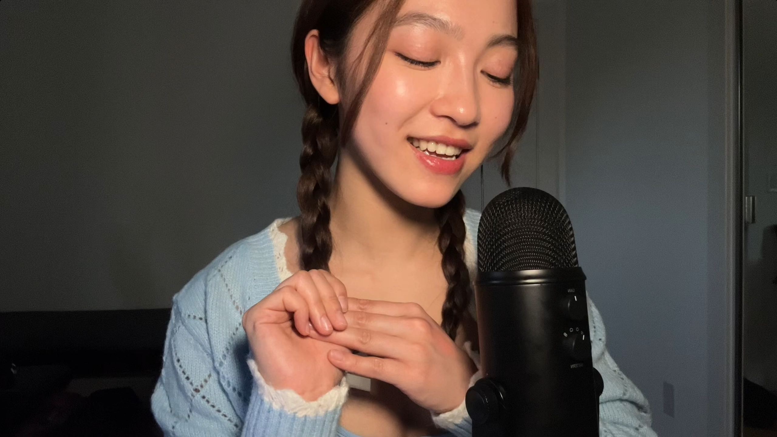 Mouthsounds ASMR [ Cloud Crystal ]