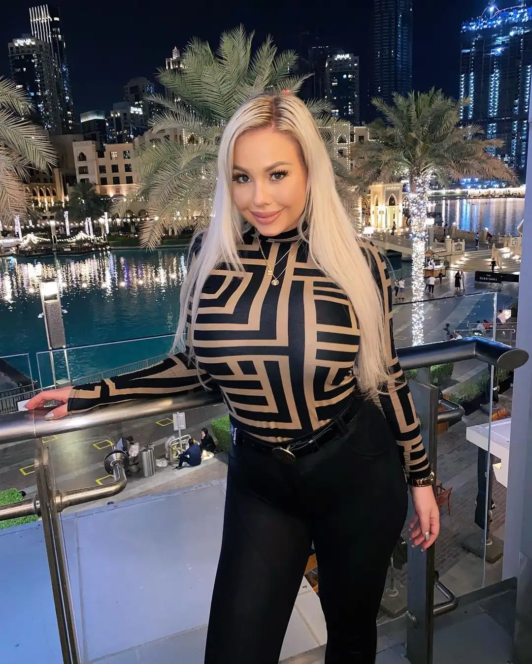 Amanda Breden Wallpapers Insta Fit Bio (1)