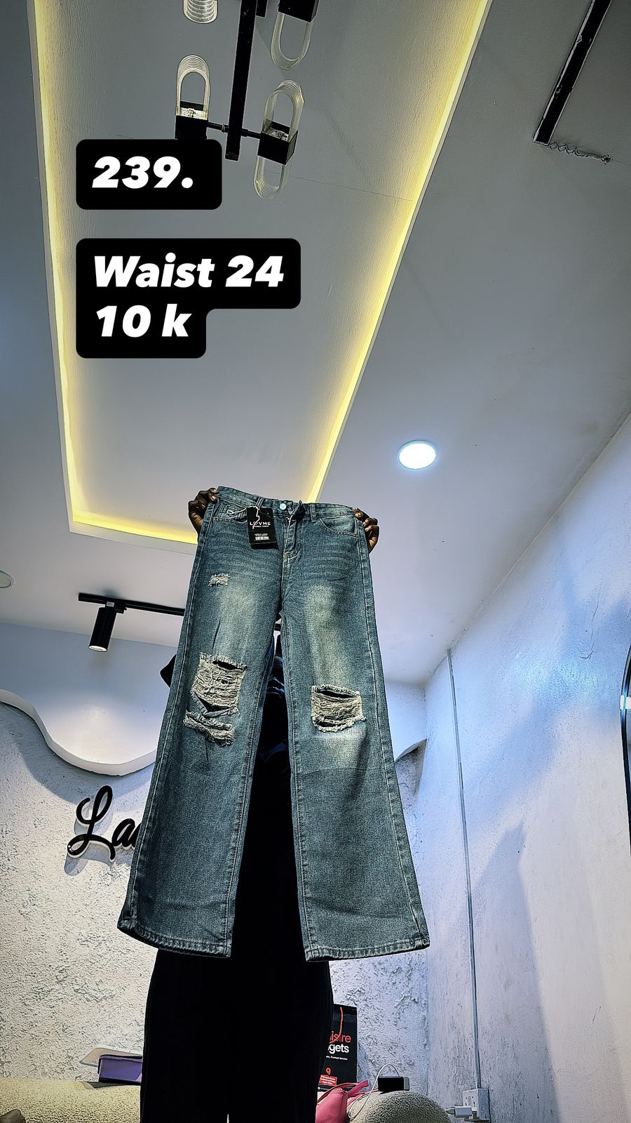 Waist 24