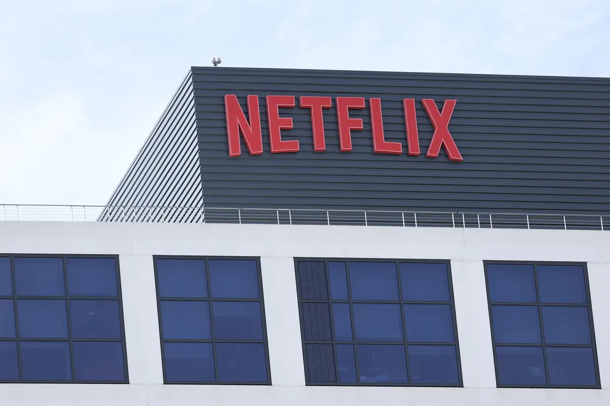 Netflix, dat în judecată pentru un hard disk cu film furat