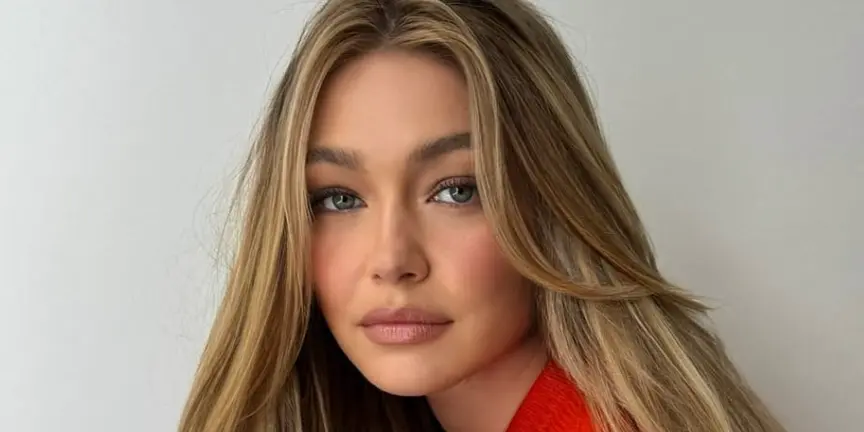 Gigi Hadid's French C-Curls: The Effortless Spring Hair