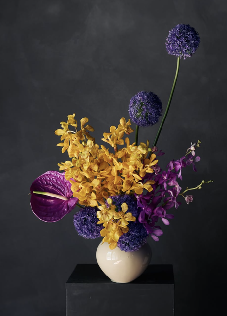 corporate floral arrangements office reception front desk Canada subscription flowers Toronto Vancouver
