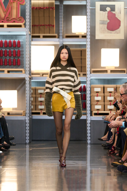 LOOK 24.jpg