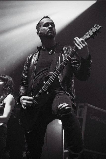 Adrian-Thomson-016.jpg