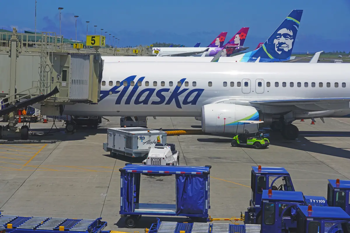 Hawaiian Airlines Staff Hit by Dress Code Ban