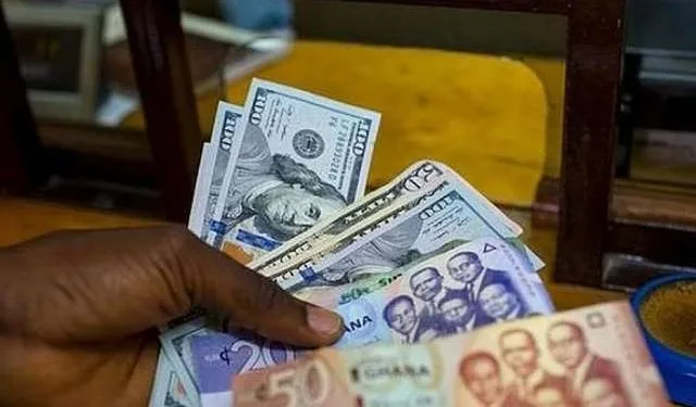 Illustration - Ghana : le cedi dévisse de 11% et grignote le pouvoir d'achat de la diaspora