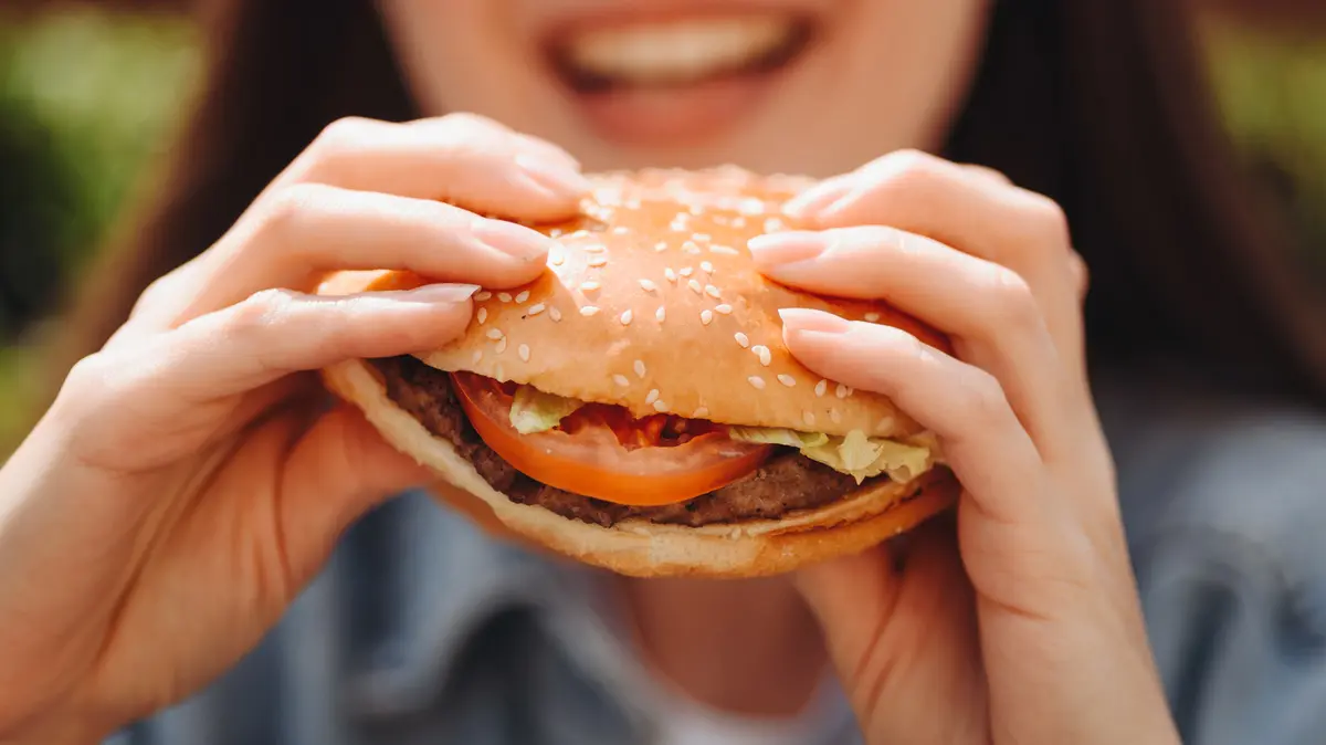 Burger Chain Aims to Reclaim Former Glory