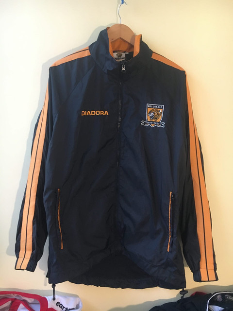 hull-04-jacket