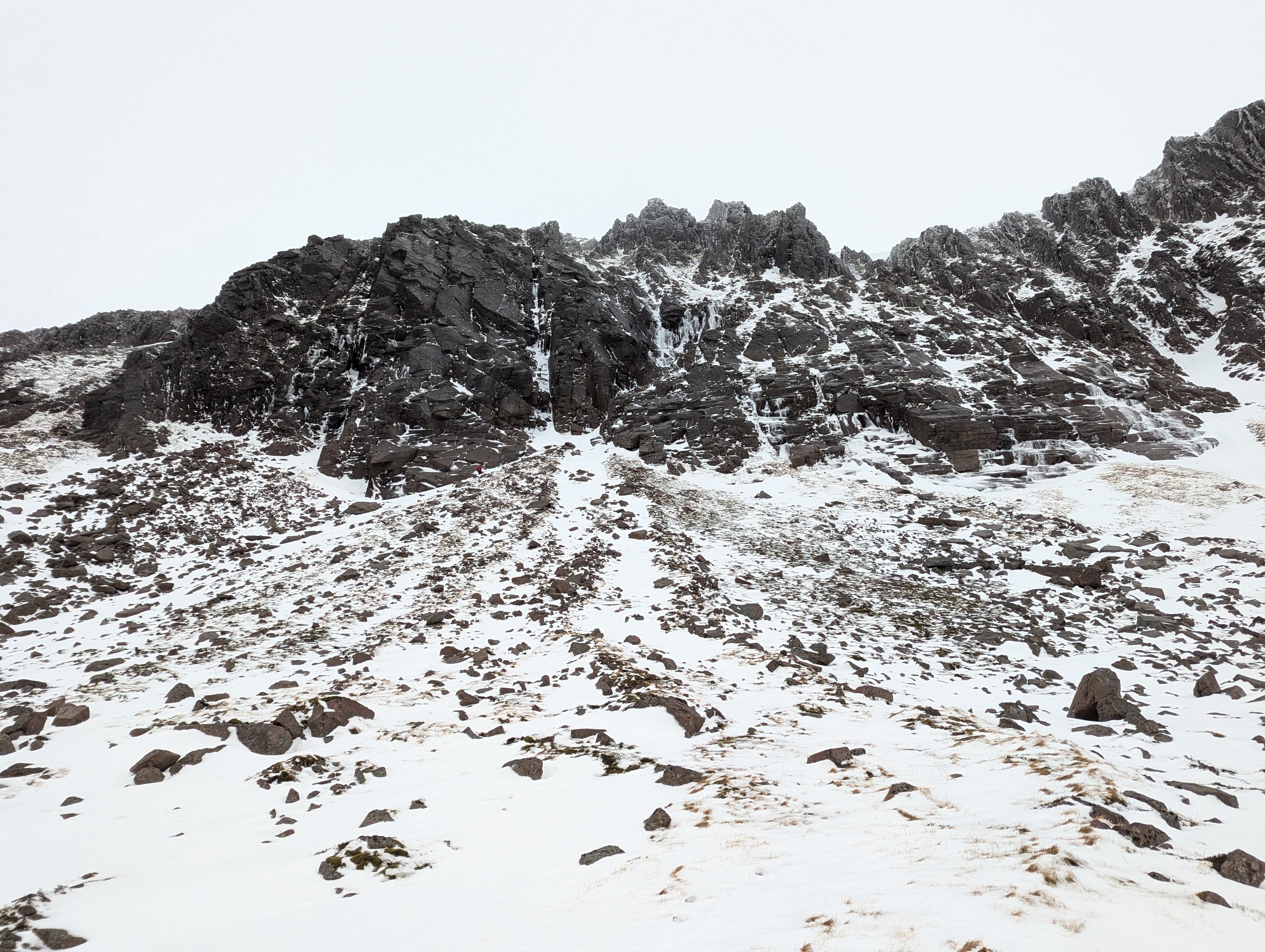 PXL-20241223-144109323