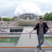 Hello Demain