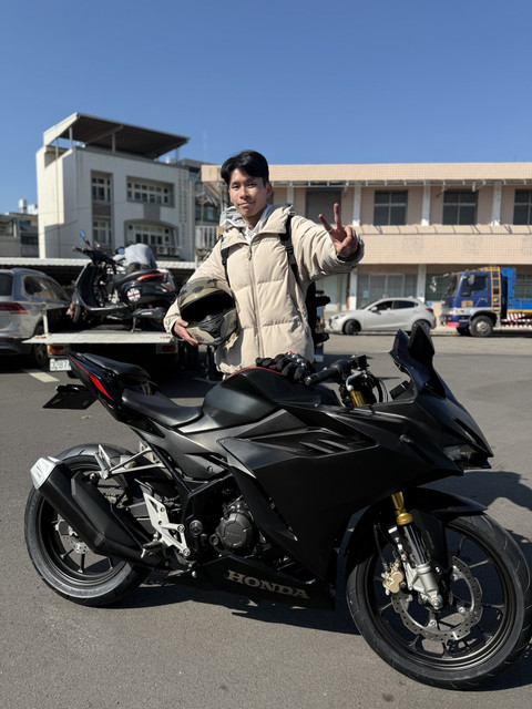 CBR150-R-2