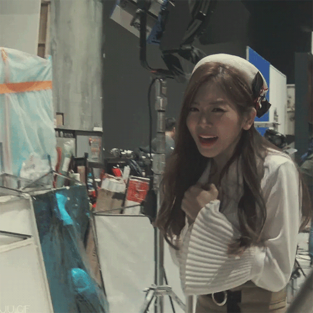 Untitled-33.gif