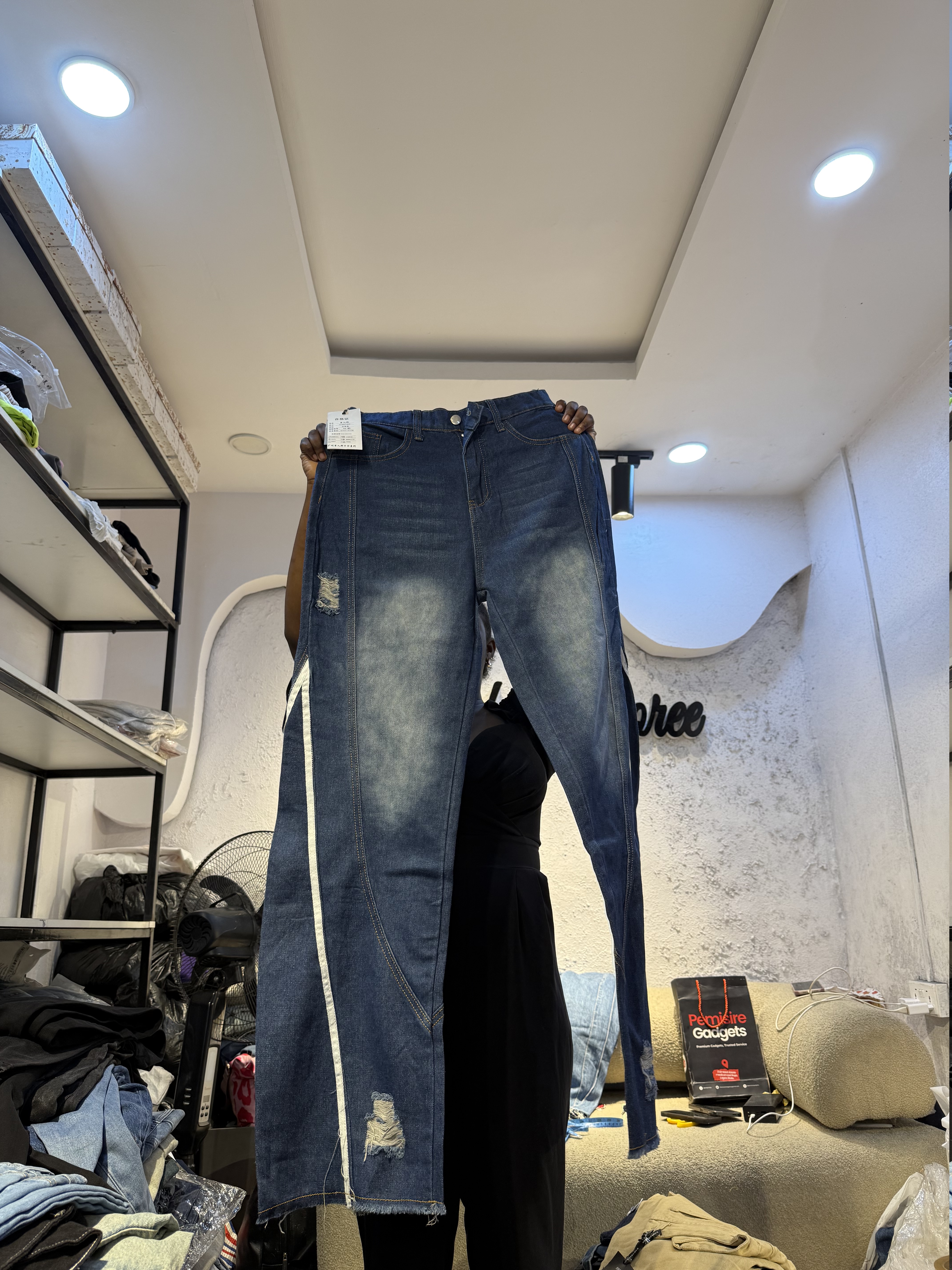 Waist 30