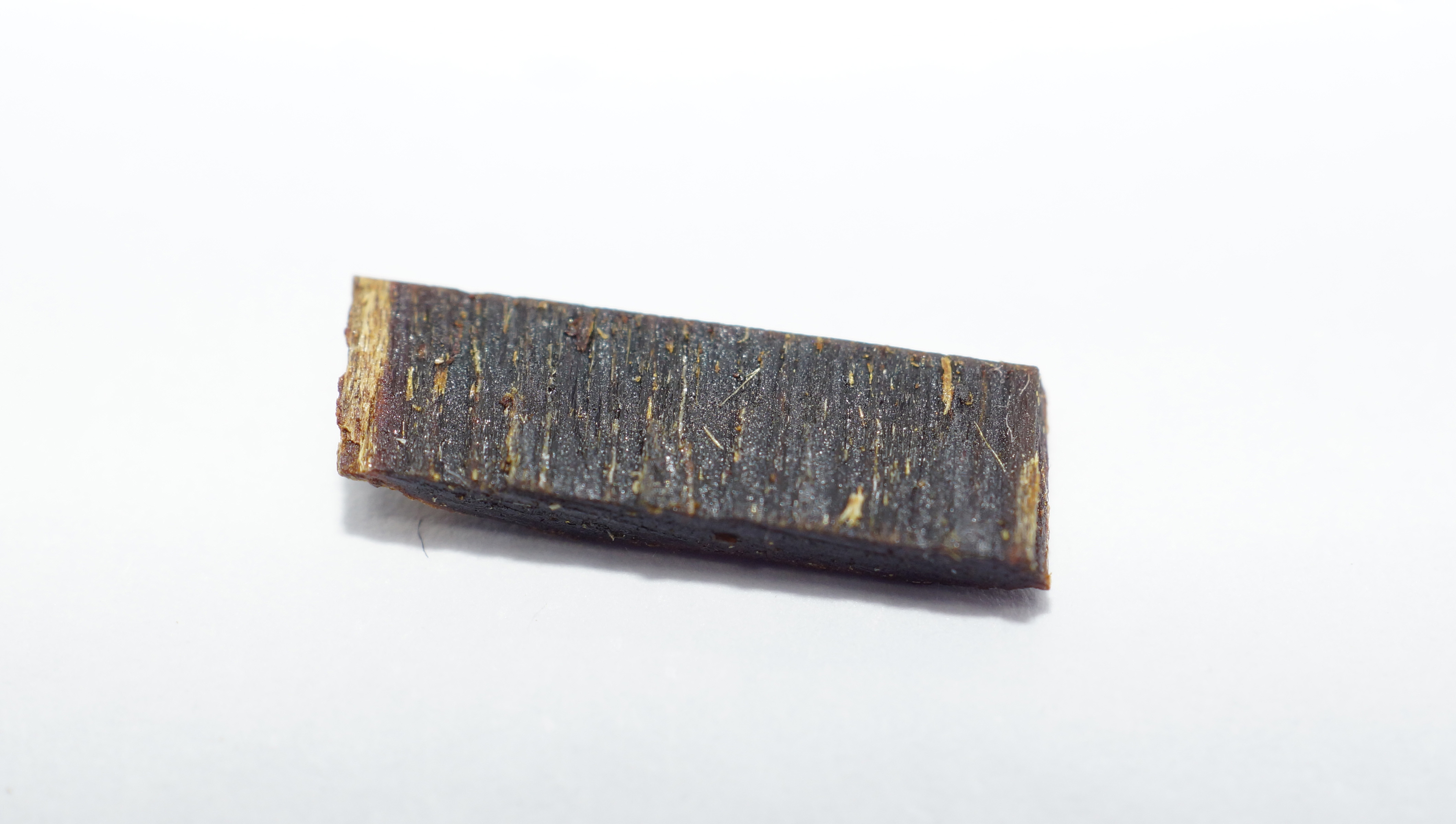 [Ouddict.com] Oud Wood