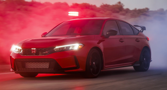 2023-Honda-Civic-Type-R-10