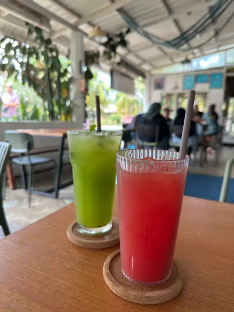 Ombok Cherating Surf Cafe1.webp
