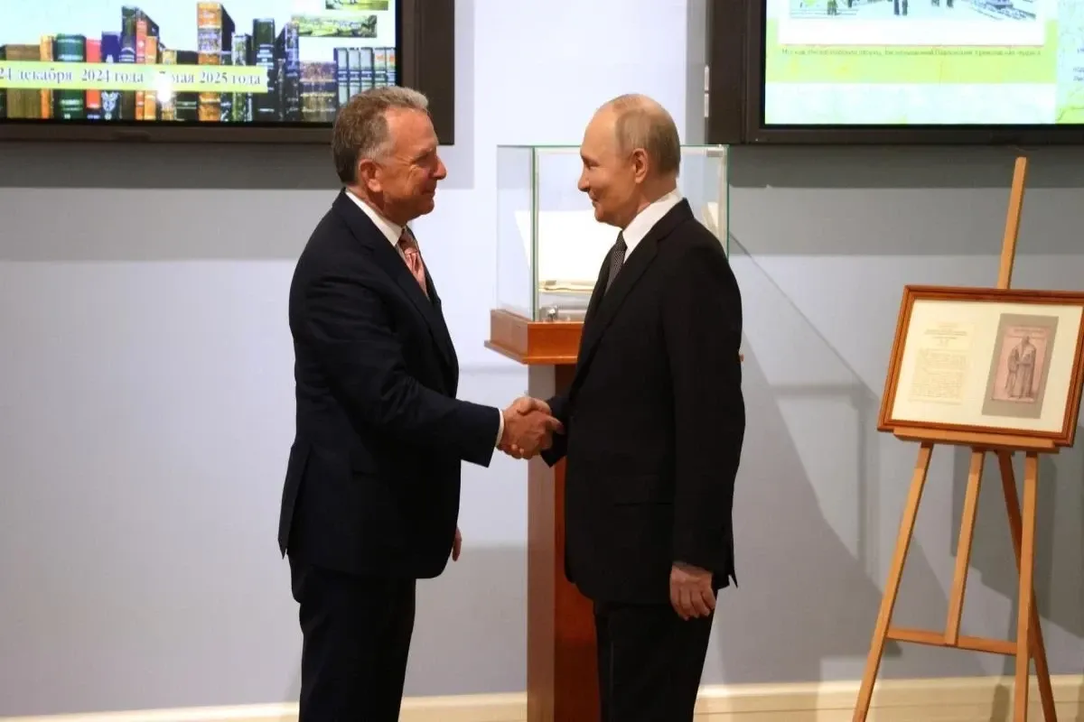 Stiv Uitkoffun Rusiyaya səfərində Vladimir Putinə üçtərəfli danışıqlar təklif edəcəyi bildirilib