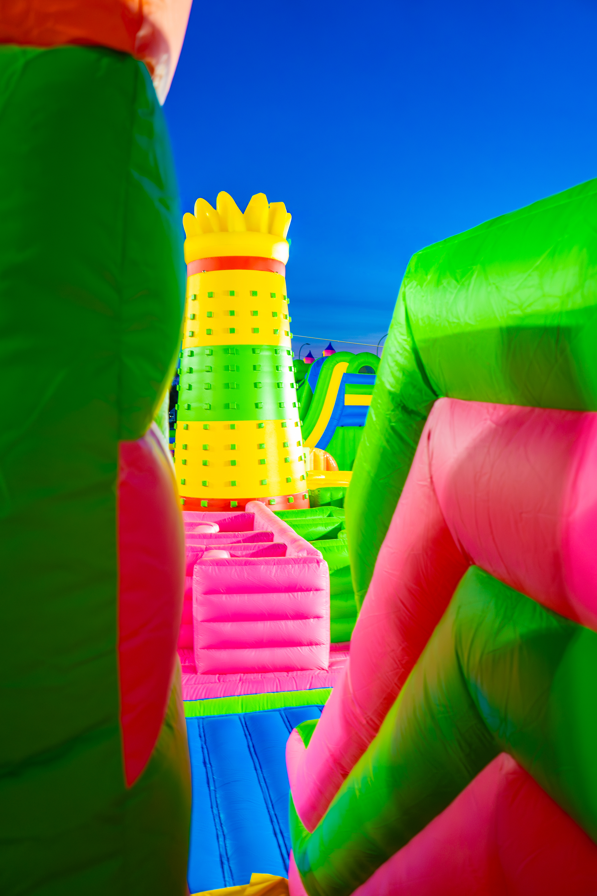 Torre de escalada hinchable del parque