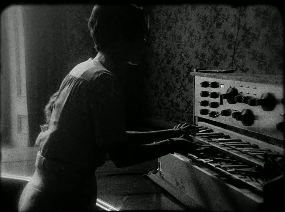 LOLA Screenshot