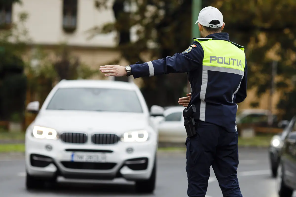 Fost polițist din Arad, arestat pentru că amenda șoferi după ce a fost concediat