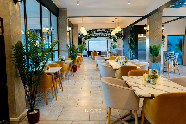 Lounge Bar