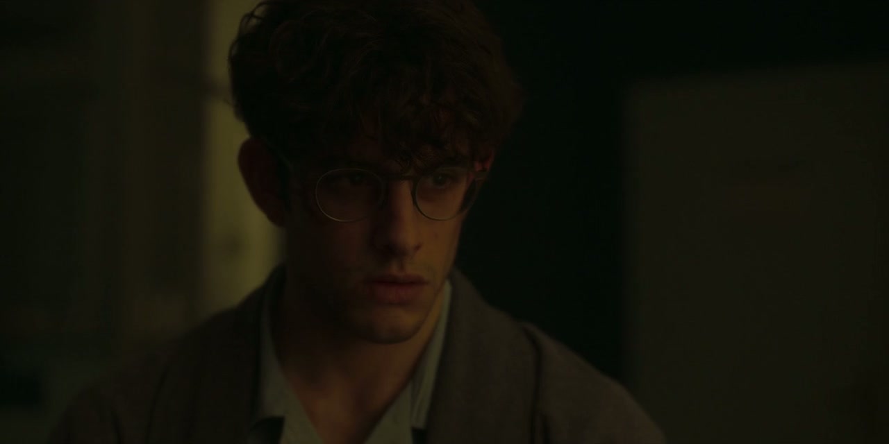 The Girl in the Mirror Screenshot