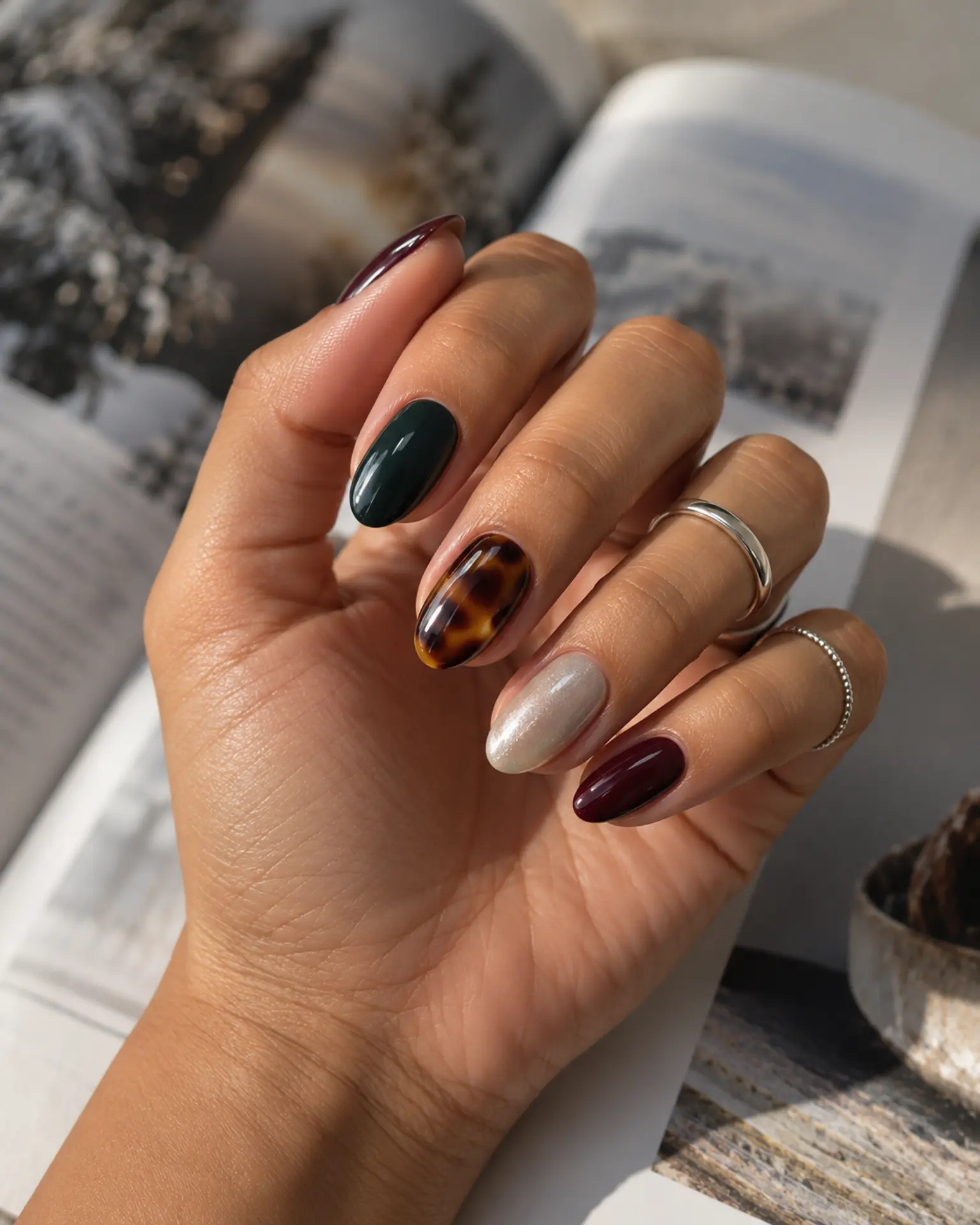 Winter Tortoiseshell Accent manicure inspiration for winter nail ideas