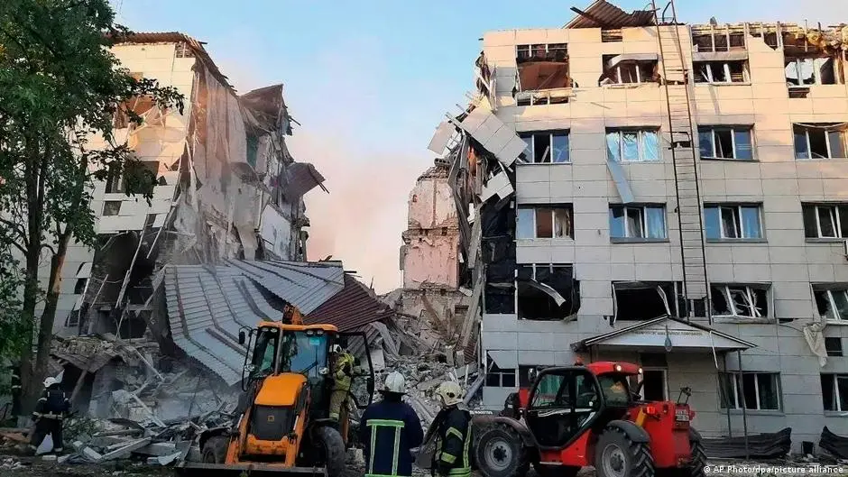 Ukrainian Drone Strike in Luhansk Leaves 10 Dead