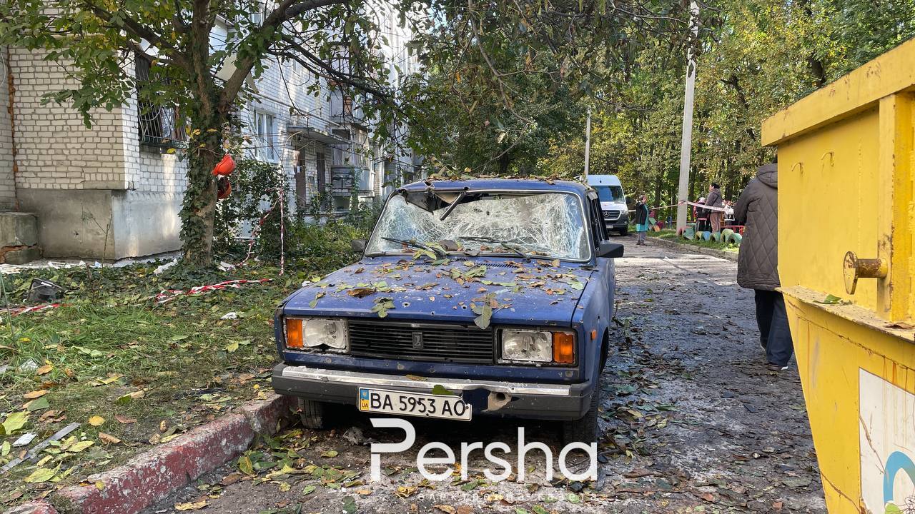 Атака на Кропивницький 14 жовтня люди розбирають завали Перша електронна газета (17)