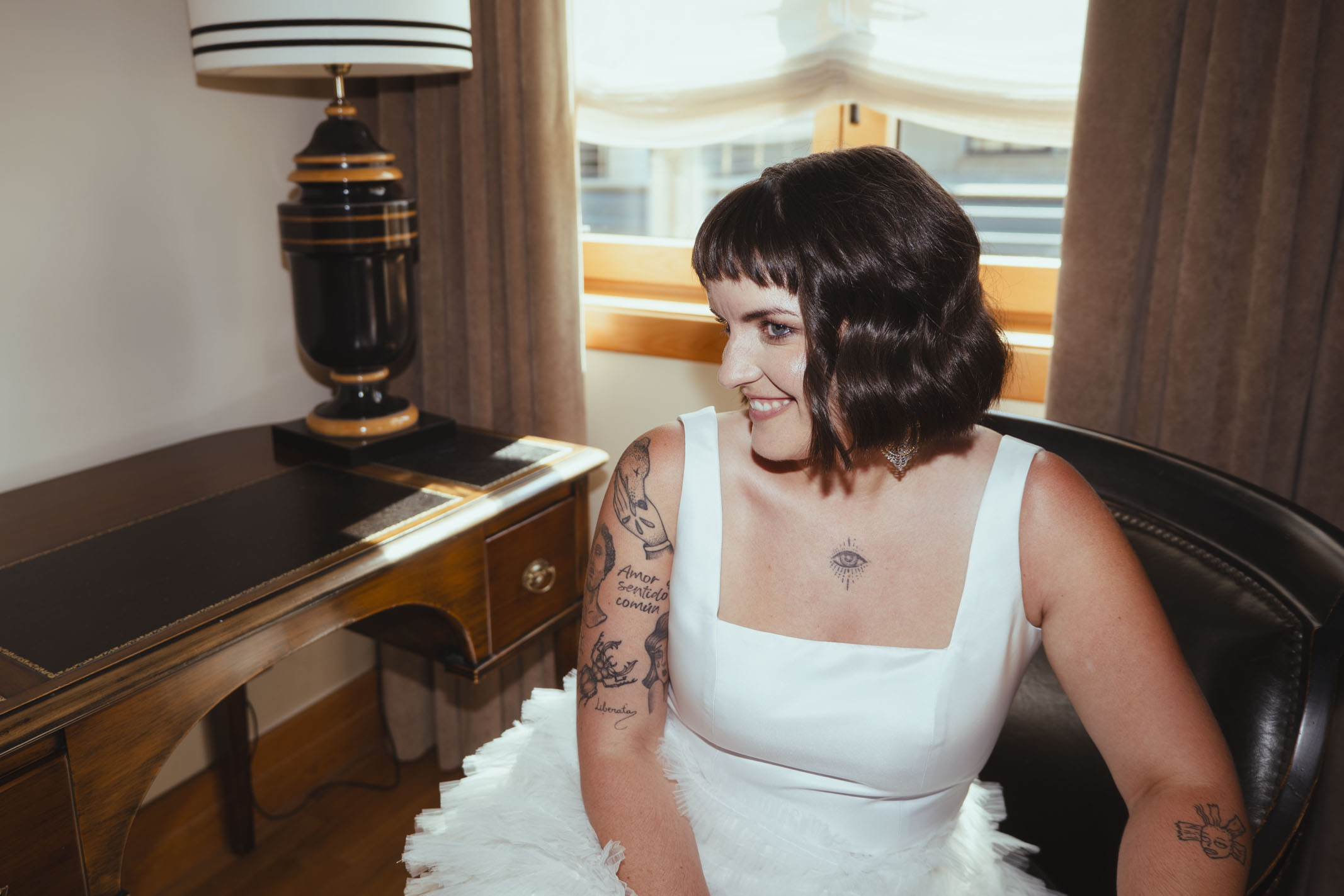 Fotografía documental de la novia en una boda en galicia