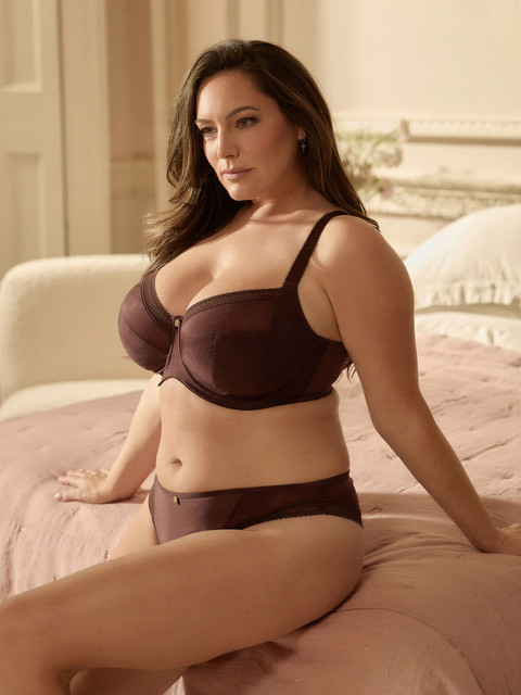 Kelly Upscale (55)