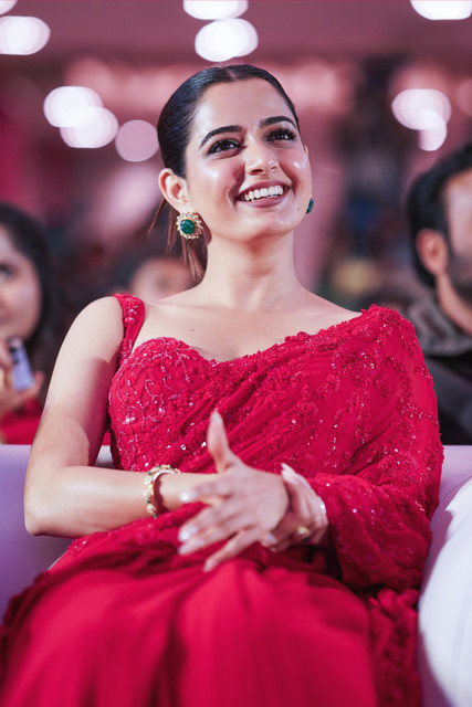 Ashika Ranganath (5).jpg