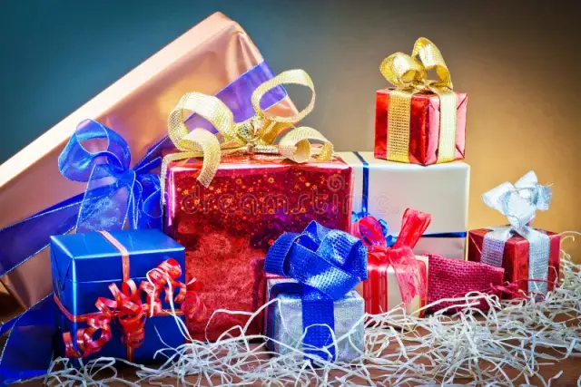 gift boxes 21970118.webp
