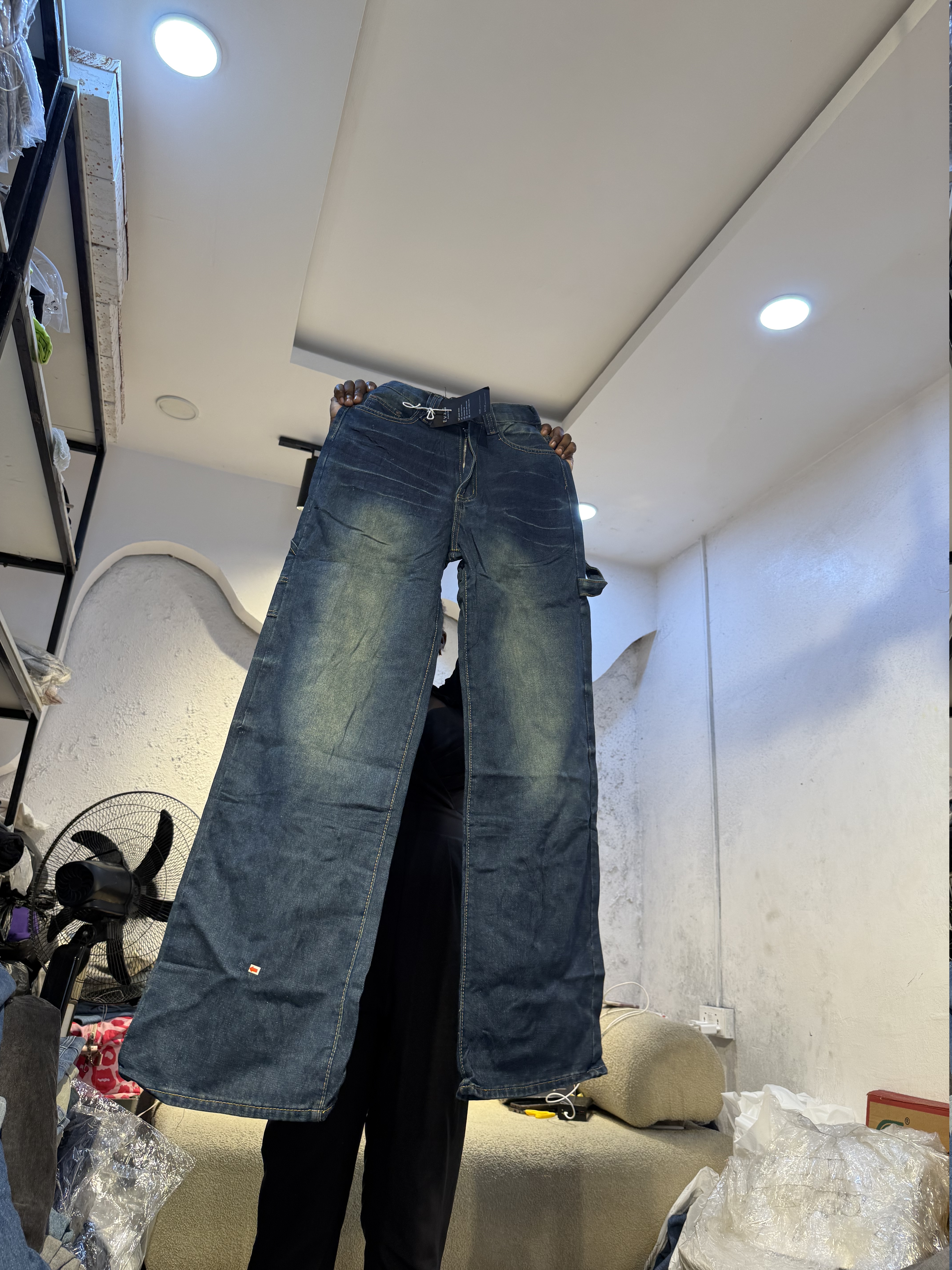 Waist 28
