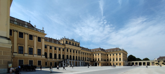 DIA 10. Viena. Schönbrunn y Ring. Lunes 10 de julio - Ruta en bici del Danubio- julio 2023 (8)