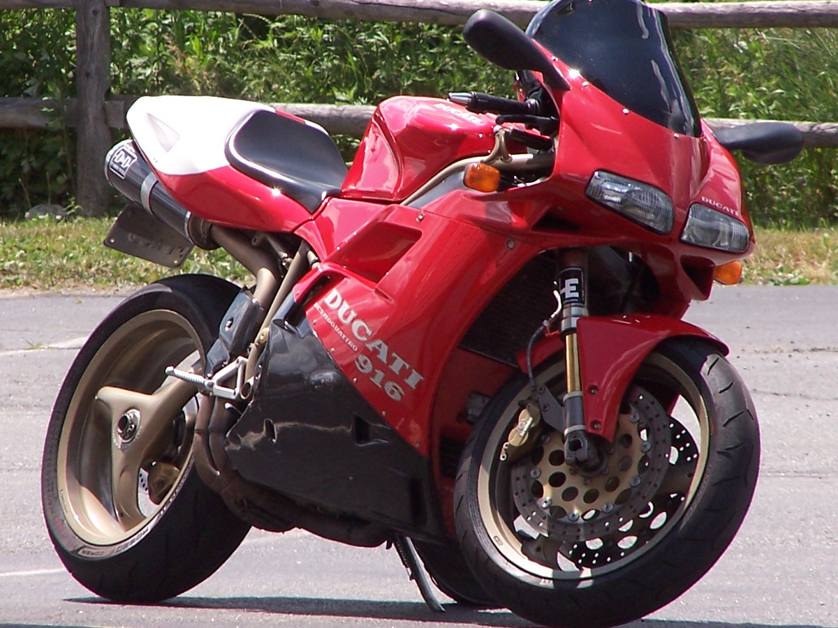 Ducati-916-Strada.jpg